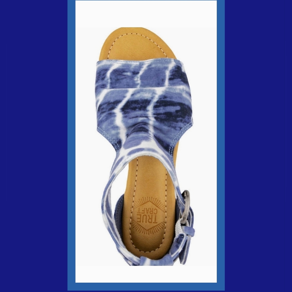 SANDALS- FLATS .